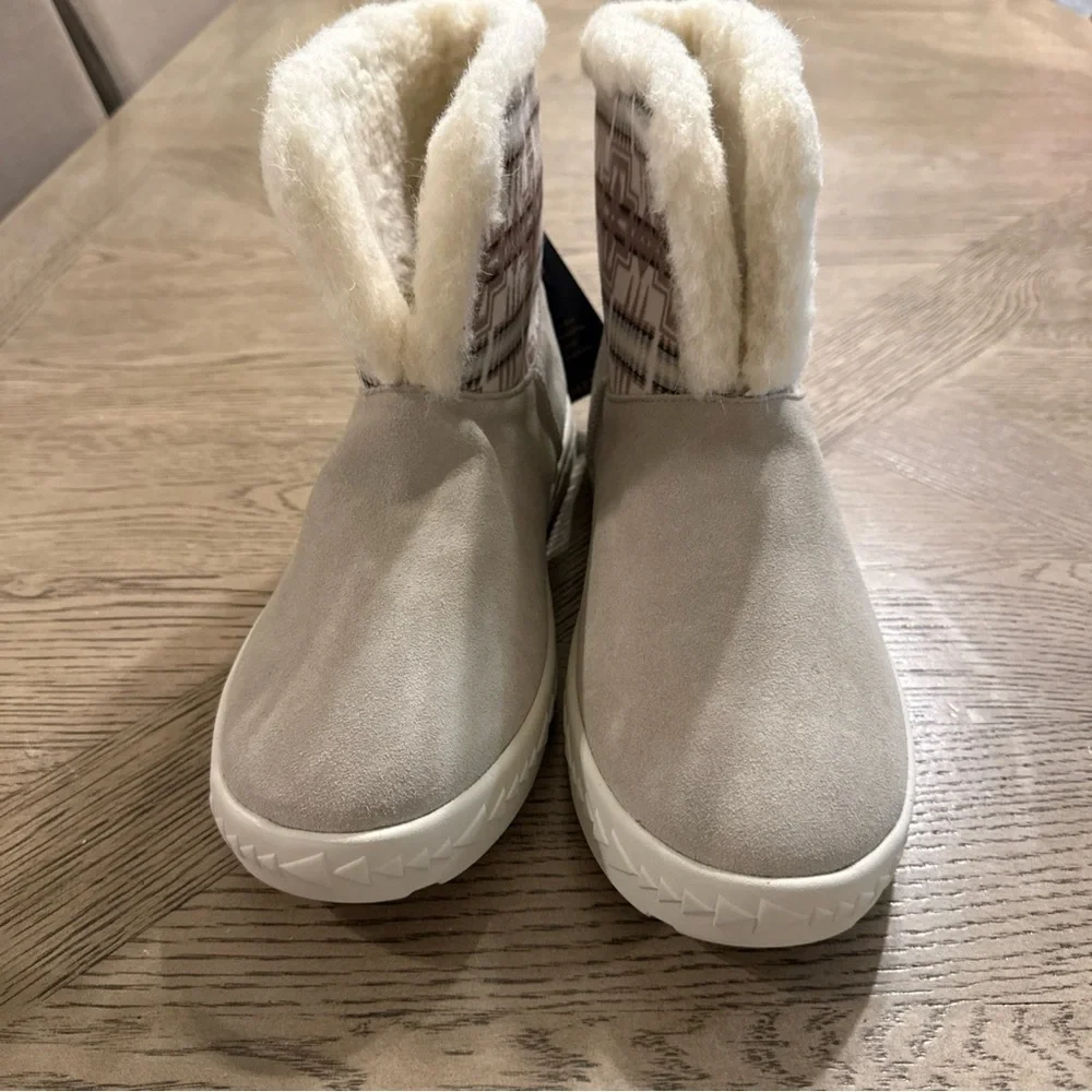 Pendleton Women's Cabin Fold Down Slippers - Round Toe - 10